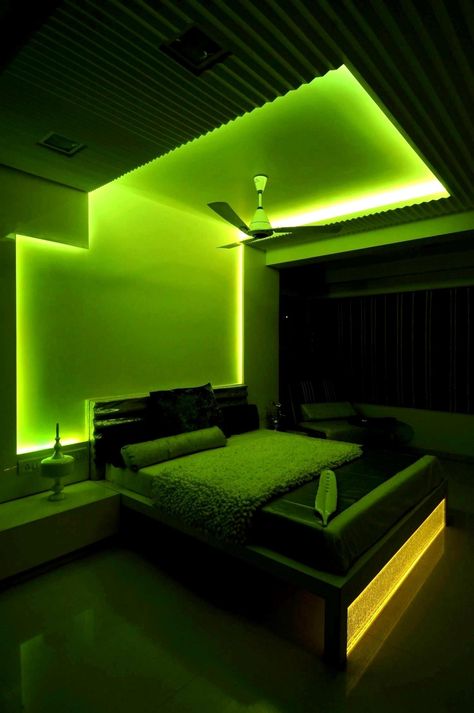 Black Room Design, String Lights In The Bedroom, Neon Bedroom, Led Lighting Bedroom, Bedroom Lights, Neon Room, Bedroom Remodel, Green Bedroom, Green Neon