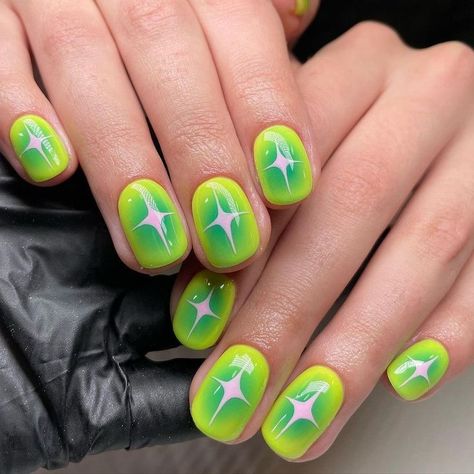 Green Nail Art Inspiration, Music Festival Nails Short, Gel Mani Designs, Simple Abstract Nails, Nail Art Inspo Aesthetic, Trippy Nails, Pride Nail, Lime Nails, Cute Funky Nails