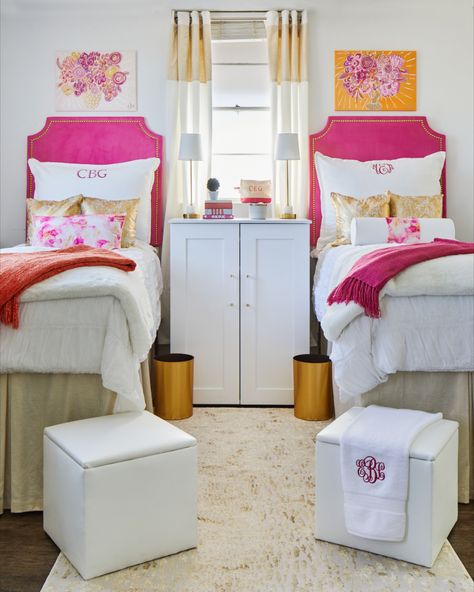 Cute Dorm Bathroom Decor, Sec Dorm Room Ideas, Bama Dorm Room Ideas, Dorm Furniture Ideas, Tutwiler Dorm Alabama, Alabama Dorm Room Ideas, Dorm Room 2024, Old Money Dorm Room, Tennessee Dorm Room