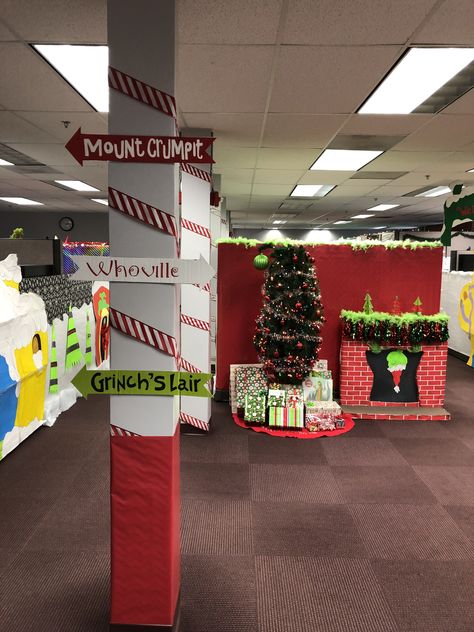 Gingerbread Cubical Decorations, Christmas Cubicle Decorations Contest Grinch, Grinch Lair Decoration, Whooville Cubicle Decorations, Grinch Cubicle Decorating Ideas, The Grinch Office Theme, Office Cubicle Christmas Decorations, Grinch Office Decorations, Grinch Doors