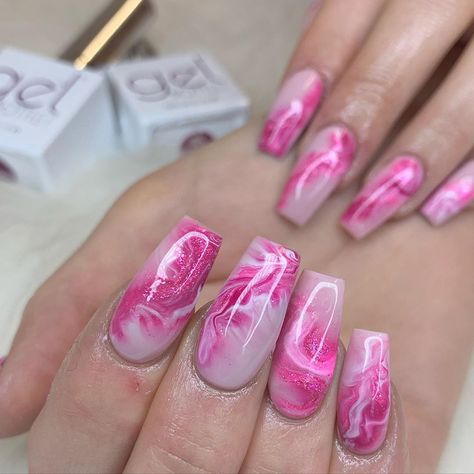 Bright Pink Marble Nails, Pink Gellac Blooming Gel, Marbling Nail Art, Roze Nokti, Blooming Gel Nail Art Marble, Blooming Gel Marble Nails, Nail Blooming Gel, Blooming Gel Nail Ideas, Pink Blooming Gel Nails