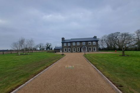 New Project: Hot Tar and Golden Chip Driveway in Blarney, Co. Cork - Excel Driveways installed a new driveway in Blarney, Co. Cork. We applied hot tar to the surface and topped it with Glenview golden chipping. Excel Driveways are available from Monday to Saturday, 9 AM – 6 PM, to come out and give you a free estimate for any driveway project in Co. Cork. Call us at 021 202 1046! - https://www.exceldriveways.ie/completed-work/hot-tar-and-golden-chip-driveway-in-blarney-co-cork/ Tar And Chip Driveway, Cork City, 9 Am, New Project, Driveway, Cork, Farmhouse