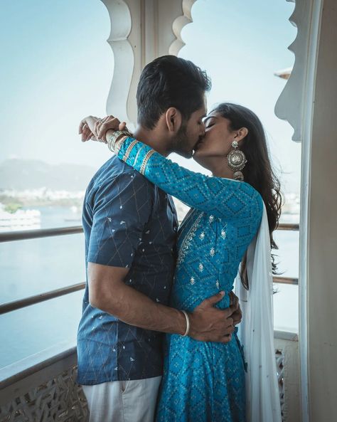 Wanna... Create this with him💙 New Couple Poses, Bengali Photoshoot, Reels Editing, Saree Aesthetic, Cute Romantic Pictures, Joe Movie, Happy Valentines Day Photos, Couples Picture, Hindi Comics