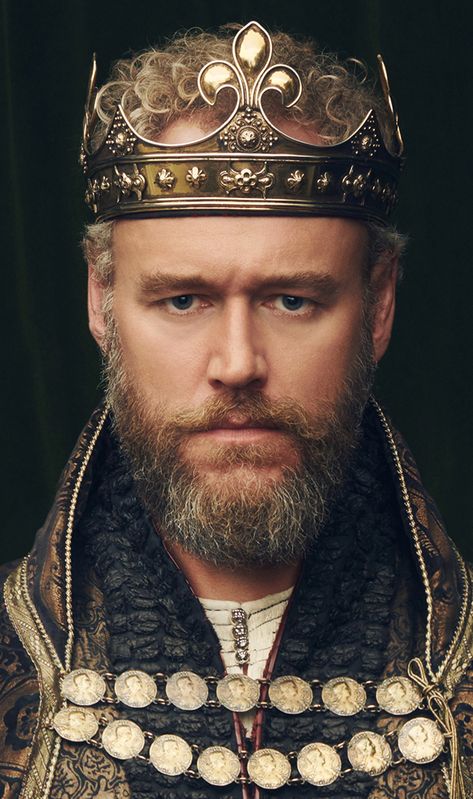 STARZ - Exclusive Originals, Hit Movies Elliot Cowan, The Spanish Princess, Moda Medieval, Edward Iii, Spanish Queen, Spanish Princess, The White Princess, King Outfit, Catherine Of Aragon