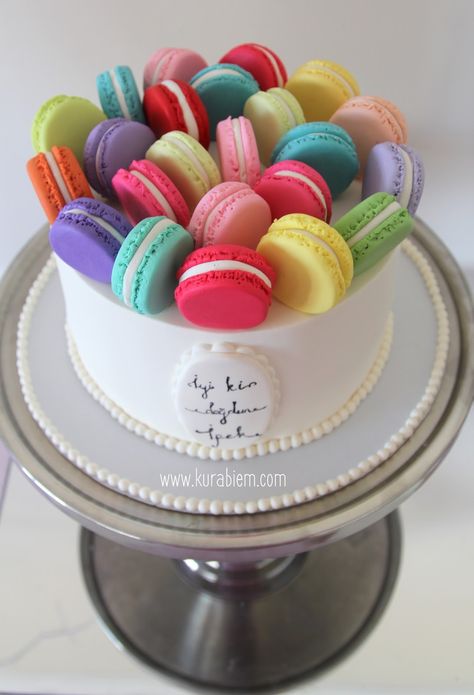 Macaroons Cake Decoration, Macaroon Birthday Cake, Simple Mug Cake Recipe, Birthday Cale, Macarons Cake, Macaroon Cake, 12th Birthday Cake, Macaron Cake, Cookie Cake Birthday