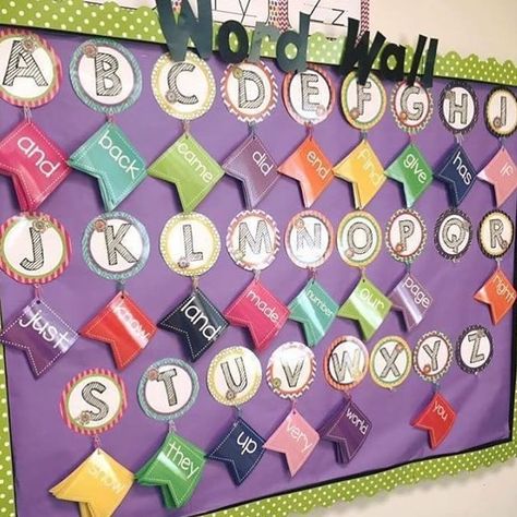 Word wall Word Wall Kindergarten, Kindergarten First Week, Head Start Classroom, Word Wall Displays, Interactive Word Wall, All About Me Crafts, Fry Words, Writing Station, Classroom Makeover