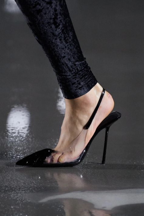 Saint Laurent Spring 2022 Ready-to-Wear Collection | Vogue Green Bras, Womens Chunky Heels, Wedding Sandals, Womens Shoes High Heels, Pointed Toe Shoes, Fashion Sandals, Toe Shoes, High Heel Pumps, Mules Shoes