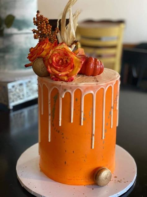 Orange Theme Cake, Birthday Cake Crown, 60th Birthday Cupcakes, Orange Birthday Cake, Thanksgiving Sweets, Orange Birthday, Thanksgiving Cakes, Custom Birthday Cakes, Adult Birthday Cakes