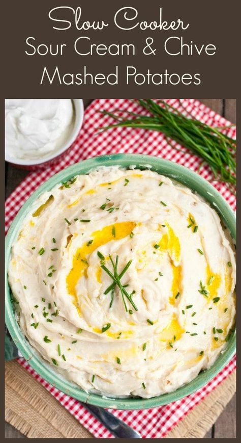 Oven Mashed Potatoes, Mashed Potatoes Ideas, Chive Mashed Potatoes Recipe, Potatoes Ideas, Crock Pot Mashed Potatoes, Chive Mashed Potatoes, Turkey In The Oven, Crockpot Mashed Potatoes, Cook A Turkey