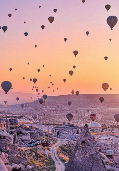 Cappadocia, Turkey Capadocia Turkey, Cappadocia Turkey, Turkey Travel, Hot Air Balloons, Foto Art, Air Balloons, Jolie Photo, Tourist Destinations, Aerial View