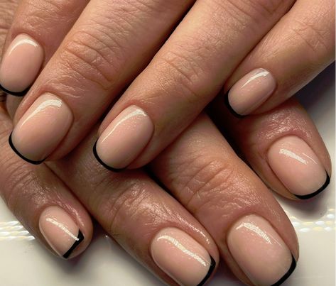 micro french manicure Micro French Manicure, Short French Nails, Short French, French Manicure Designs, Best Gel Nail Polish, French Nail Art, Short Square Acrylic Nails, Trendy Nail Design, Nail Length