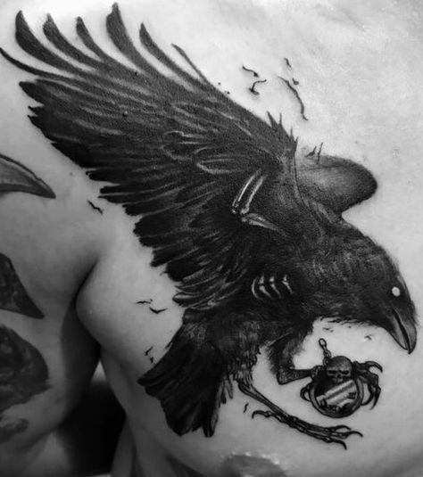 Crow Tattoo For Men, Celtic Raven Tattoo, Black Crow Tattoos, Bird Skull Tattoo, Crow Tattoos, Crow Tattoo Design, Unusual Tattoo, Flying Tattoo, Tato Lengan