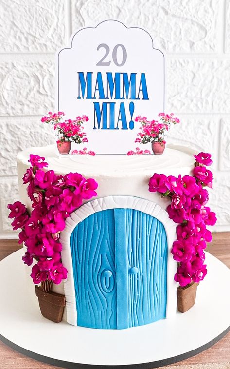 Bolo mamma Mia com topo de biscoito Momma Mia Cake, Mamma Mia Themed Birthday Cake, Mama Mia 20th Birthday Cake, Mama Mia Themed Cake, Mamma Mia Cake 20 Years, Mamma Mia Themed Cake, Mamma Mia 20th Birthday Cake, How Old Are You Im 20 Mamma Mia Cake, Mamma Mia Brunch