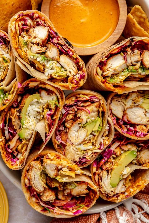 Southwest Chicken Wraps High Protein Paleo Lunch, Southwest Chicken Sandwich, Spicy Grilled Chicken Wrap, Shredded Chicken Wrap Recipes, Blackened Chicken Wrap, Lunch Wraps Make Ahead, Cold Wraps Recipes, High Protein Wraps Lunches, Healthy Lunch Ideas Chicken