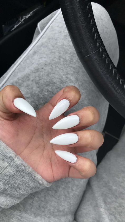 Pointed White Nails, White Stiletto Nails, Neutral Nails Acrylic, White Almond Nails, Sparkle Makeup, White Stilettos, Holiday Nails Christmas, Pointed Nails, French Acrylic Nails