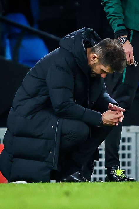 Atlético de Madrid had ZERO shots in a game 😬 | Manchester City vs Atlético Madrid Diego Simeone, Manchester City, Ronaldo, Manchester, Madrid, First Time, Harry Potter, The First, Winter Jackets