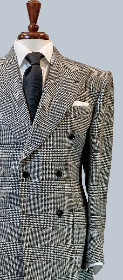 Black and white Plaid Suit – Christopher Korey Collective White Outfit Ideas, Complete The Picture, Costume Beige, Mens Dress Hats, Sartorial Style, Black And White Suit, Blazer Outfits Men, Gentlemen Wear, Vintage Menswear