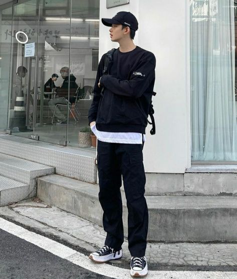 Converse Hike Outfit Men, Converse Platform Outfit Men, Converse Outfit Korean, Converse Run Star Hike Outfit Men, Converse Costume, High Cut Converse Outfit, Converse Hike, Converse Run Star Hike Outfit, Black Converse Outfit Men