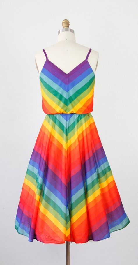 RAINBOWS!!! Lgbtq Clothes, Vintage Sun Dress, Rainbow Dresses, Striped Sundress, Rainbow Clothes, Rainbow Chevron, Rainbow Connection, Sundress Dress, Rainbow Outfit