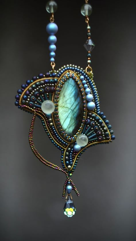 Labradorite Pendant in Art Nouveau style with, Japanese Seed beads, Swarovski pearls and Chalcedony brioletts.. Art Deco Jewelry Necklace, Crystals Labradorite, Embroidery Pendant, Bead Embroidered Pendant, Embroidery Necklace, Bijoux Art Nouveau, Labradorite Necklace, Bead Embroidery Jewelry, Bead Pendant