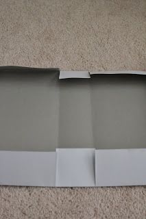 LaForce Be With You: How to make a whole box out of a shirt box lid or bottom Diy Canvas Photo, Shirt Box, Household Help, Gift Wrapping Techniques, Gifts Box, Shirt Folding, Tiny Gifts, Box Tops, Repurposed Items