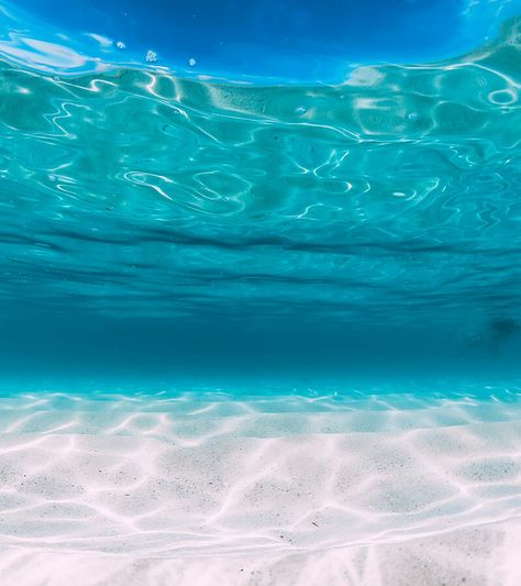 Why Is The Caribbean Water So Blue? (Explained) | Tropikaia Blue Water Wallpaper, Beautiful Beaches Paradise, Ocean Pictures, Ocean Wallpaper, Water Lighting, Homescreen Wallpaper, Ocean Photography, Salt And Water, Beautiful Nature Pictures