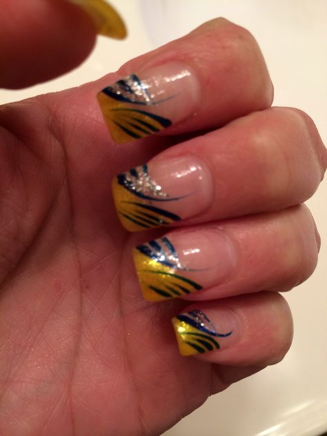 My WVU nails... Let's goooo Mountaineers!! 💛💙🏈 Michigan Wolverine Nails, Michigan Wolverines Nails, Michigan Nails Wolverines, University Of Michigan Nails, Wvu Nails, Michigan Nails, Steelers Nails, Wolverine Nails, Pretty Fingernails