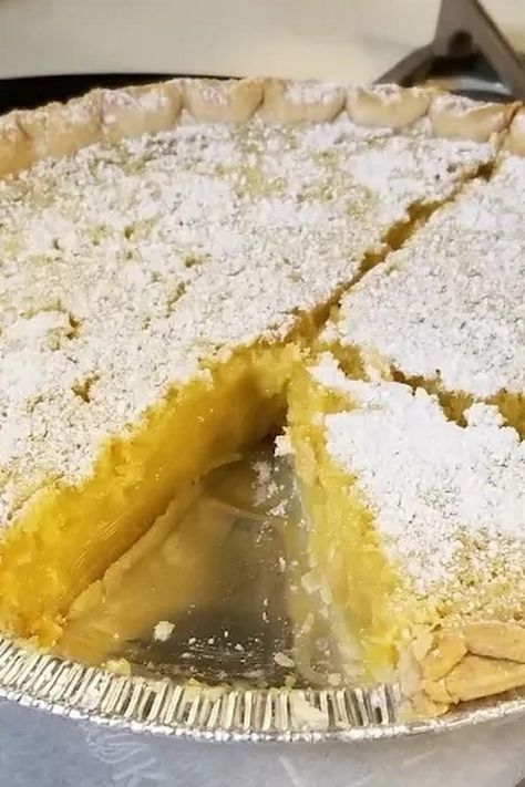 6 Ingredient Blender Lemon Pie Blender Pie Recipes, Blender Lemon Pie 12 Tomatoes, 6 Ingredient Blender Lemon Pie, 3 Ingredient Pie Recipes, Lemon Blender Pie, Blender Lemon Pie Recipe, Lemon Freezer Pie, Impossible Lemon Pie, Lemon Pie Filling Recipes