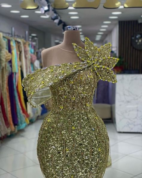 FILIZ on Instagram: "Dress by @filizi_dress" Beaded Dress Designs, Birthday Dress Inspiration, Reception Dresses For Bride, Classy Graduation Dress, Reception Dress Bride, Dinner Wears, Reception Dress For Bride, Birthday Dress Ideas, Bride Party Dress