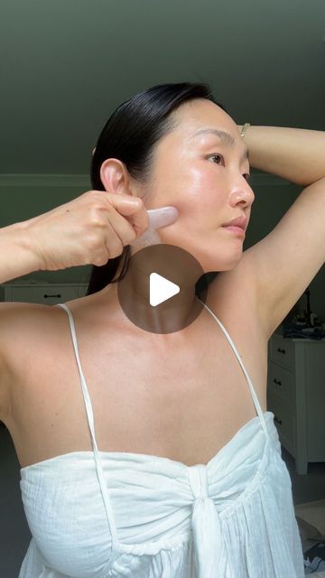 Tammy Weatherhead on Instagram: "everyday gua sha routine to depuff face & sculpt jawline 

gua sha tutorial" Depuff Face, Gua Sha Tutorial, Gua Sha Routine, Gua Sha, Facial, On Instagram, Instagram