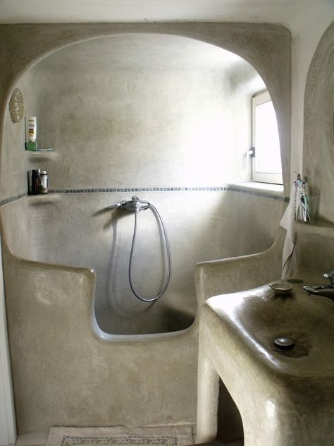 Shower Vintage Bathroom, Tadelack Bathroom, Tadelakt Shower Room, Cob Bathtub, Tadelakt Bathtub, Adobe Bathroom, Cob Bathroom, Tadelakt Bathroom, Cob House Plans