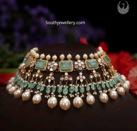 Uncut diamond and emerald choker photo Uncut Choker, Uncut Diamond Choker, Emerald Choker, Choker Necklace Designs, Choker Designs, Antique Jewellery Designs, Pearl Necklace Designs, Jewelry Set Design, Diamond Necklace Designs