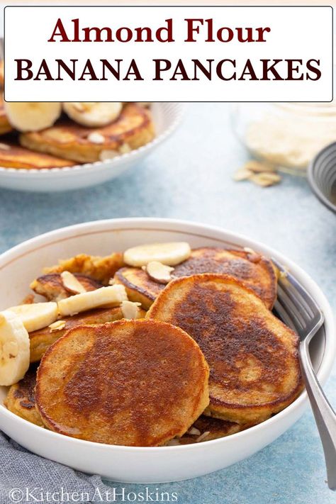 Almond Flour Breakfast Recipes, Banana Pancakes Easy, Pancakes Easy Recipe, Almond Flour Banana Pancakes, Flour Desserts, Pancakes With Banana, Almond Flour Desserts, Almond Flour Banana, Pancakes Banana