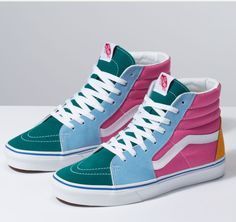 Vans Shoes High Tops, Colorful Vans, Hightop Vans, White High Top Vans, Cute Vans, Sk8 Hi Vans, Running Shoes Design, Tenis Vans, Custom Shoes Diy