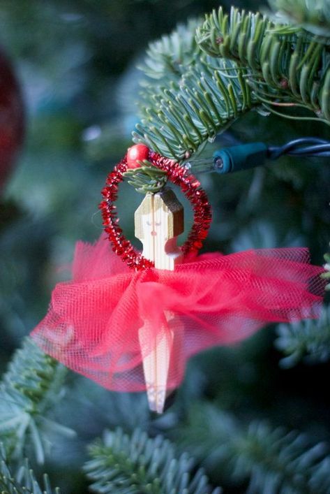 Diy Dance Ornaments Christmas Crafts, Ballet Christmas Ornaments Diy, Ballerina Christmas Tree Ornaments, Diy Clothespin Ornaments, Nutcracker Ballet Ornaments Diy, Dancer Ornaments Diy, Diy Dance Ornaments, Diy Ballerina Ornaments, Diy Crochet Ornaments