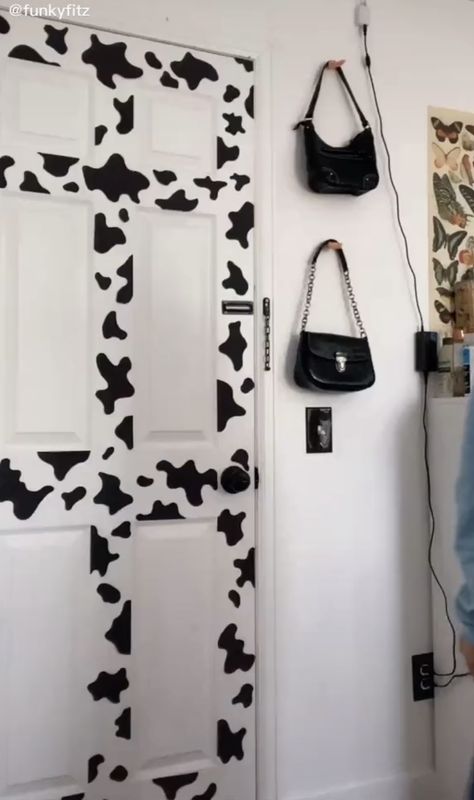 Bedroom Ideas Cow Print, Cute Cow Print Room Ideas, Cow Room Ideas Aesthetic, Cow Print Room Decor Aesthetic, Brown Cow Print Room Decor Aesthetic, Painted Bedroom Doors, Bedroom Plants Decor, Indie Bedroom, Indie Room Decor