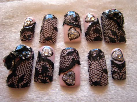 this is pretty awesome idea with lace on nails! i think i want them! Insane Nails, Hippie Nail Art, Nail Black, 3d Acrylic Nails, Lace Nail Art, Navy Nails, Hippie Nails, Lace Nails, Japanese Nail Art