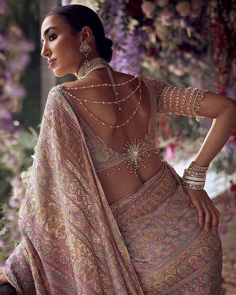 Trending Blouse, Outfit Collection, Backless Blouse Designs, Latest Model Blouse Designs, Saree Style, Fashionable Saree Blouse Designs, Lehenga Blouse Designs, Blouse Back, Traditional Indian Dress