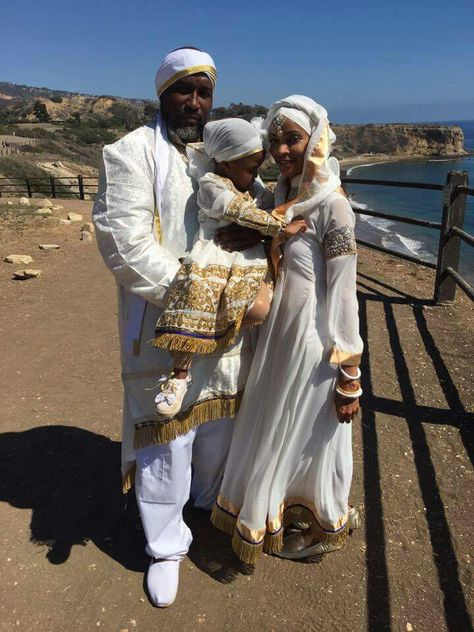 Hebrew King and queen fashion Hebrew Dresses With Fringes, Hebrew Israelite Wedding, Ancient Hebrew Clothing, Jewish Wedding Dress, Israelite Wedding, Hebrew Fashion, Hebrew Wedding, Wedding Dress Code, Hebrew Clothing