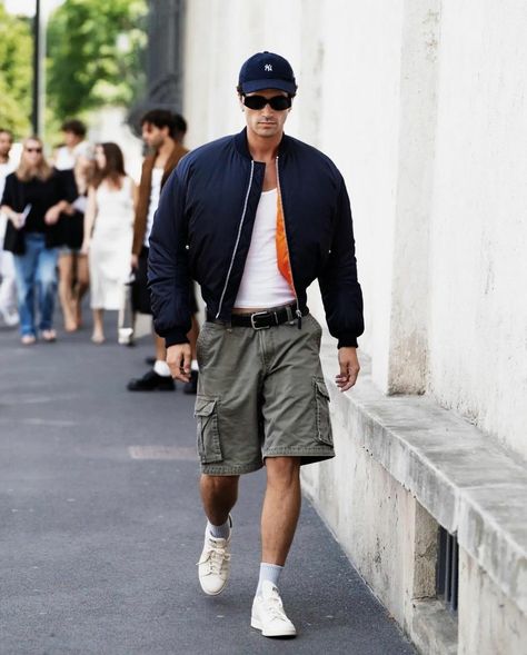 Marc Forne, Menswear Inspiration, Guys Fashion, Men Fashion Casual Outfits, Urban Style, Colourful Outfits, Paper Box, Men's Style, Urban Fashion