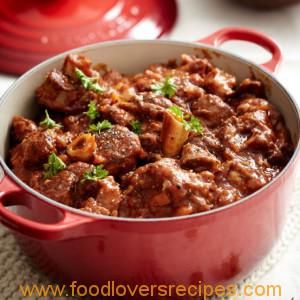 Lamb Knuckle Stew, South African Lamb Stew Recipes, Lamb Knuckle Curry, Lamb Knuckle Stew South African Recipes, Lamb Knuckles Recipes, Homemade Beef Stew Recipes, Creuset Recipes, Le Creuset Recipes, Lamb Stew Recipes