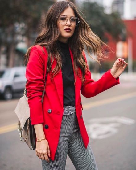 Red Blazer Outfit, Paola Alberdi, Mode Instagram, Look Formal, Chique Outfits, Stylish Women Fashion, Red Blazer, Mens Winter Fashion, Looks Chic