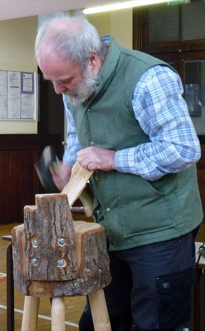 Japanese Planing Beam, Mini Workbench, Wood Splitting, Wooden Workshops, Boot Jack, Hand Carved Wooden Spoons, Wood Spoon Carving, Medieval Furniture, Green Woodworking