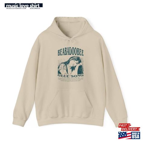 Beabadoobee Hoodie Vintage Merch T-Shirt Unisex Check more at https://musicloveshirt.com/product/beabadoobee-hoodie-vintage-merch-t-shirt-unisex/ Beabadoobee Hoodie, Beabadoobee Merch, Merch Aesthetic, Fit Ideas, Love Shirt, Winter Clothes, Secret Santa, Winter Outfits, Sweatshirts