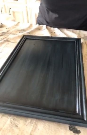 two easy glazing techniques to makeover your cabinets Modern Farmhouse Bathroom Cabinets, How To Glaze Kitchen Cabinets, Black Glazed Furniture, Black Glazed Cabinets, Graywash Furniture, Black Stained Kitchen Cabinets, Blend Painting, Cabinet Glazing, Wilmington Vt