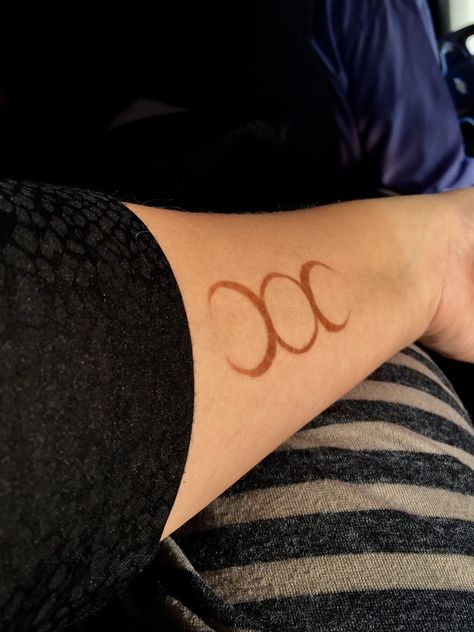 Celtic Triple Goddess Henna tattoo on ... Triple Goddess Tattoo, Pentagram Tattoo, Aa Tattoos, Gemini Tattoo Designs, Minimal Tattoo Design, Witch Tattoo, Goddess Tattoo, Stomach Tattoos, Triple Goddess