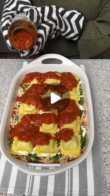 The Shaba Kitchen on Instagram: "3 Cheese Lazy Lasagna 😍" 3 Cheese Lazy Lasagna, The Shaba Kitchen, Meatless Entrees, Lasagna Soup Crockpot, Lasagna Cups, Lasagna Recipe With Ricotta, Vegetarian Lasagna Recipe, Lazy Lasagna, Oven Baked Chicken Parmesan