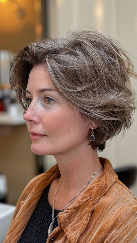 17 Short Haircuts for Women Over 50 Rocking 2024 Modern Short Haircuts, Medium Hair Styles For Women, Hairstyle Short, Haircuts For Women Over 50, Hairstyles And Haircuts, Chin Length Hair, Short Haircuts For Women, Messy Short Hair, Edgy Short Hair