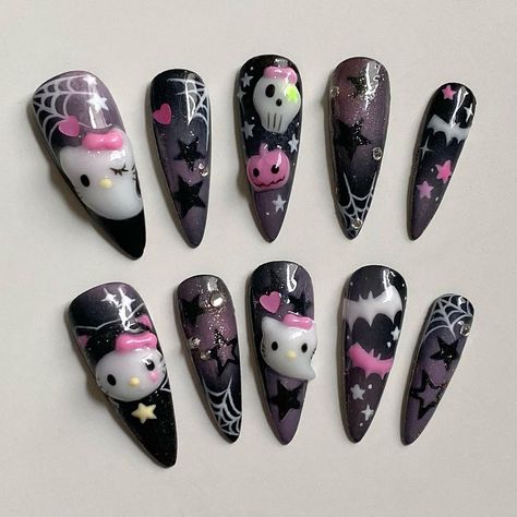 kitty claws nailz ♡🐾 open ! (@kittyclaws.nailz) • Instagram photos and videos Spooky Kuromi Nails, Cute Halloween Nails Hello Kitty, Cute Acrylic Nails Halloween, Spooky Sanrio Nails, Halloween Nails Colorful, Choco Cat Nails, Goth Hello Kitty Nails, Press On Nails Halloween, Nail Inspiration Halloween