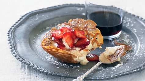 Brandy-snap baskets with strawberries and mascarpone :: Australian Women's Weekly Mobile Mary Berry Victoria Sponge, Bonne Maman Strawberry Mousse Tart, Brandy Snaps, Mascarpone Dessert, Mascarpone Recipes, Xmas Desserts, Cranberry Chutney, Berry Tart, Baking With Honey